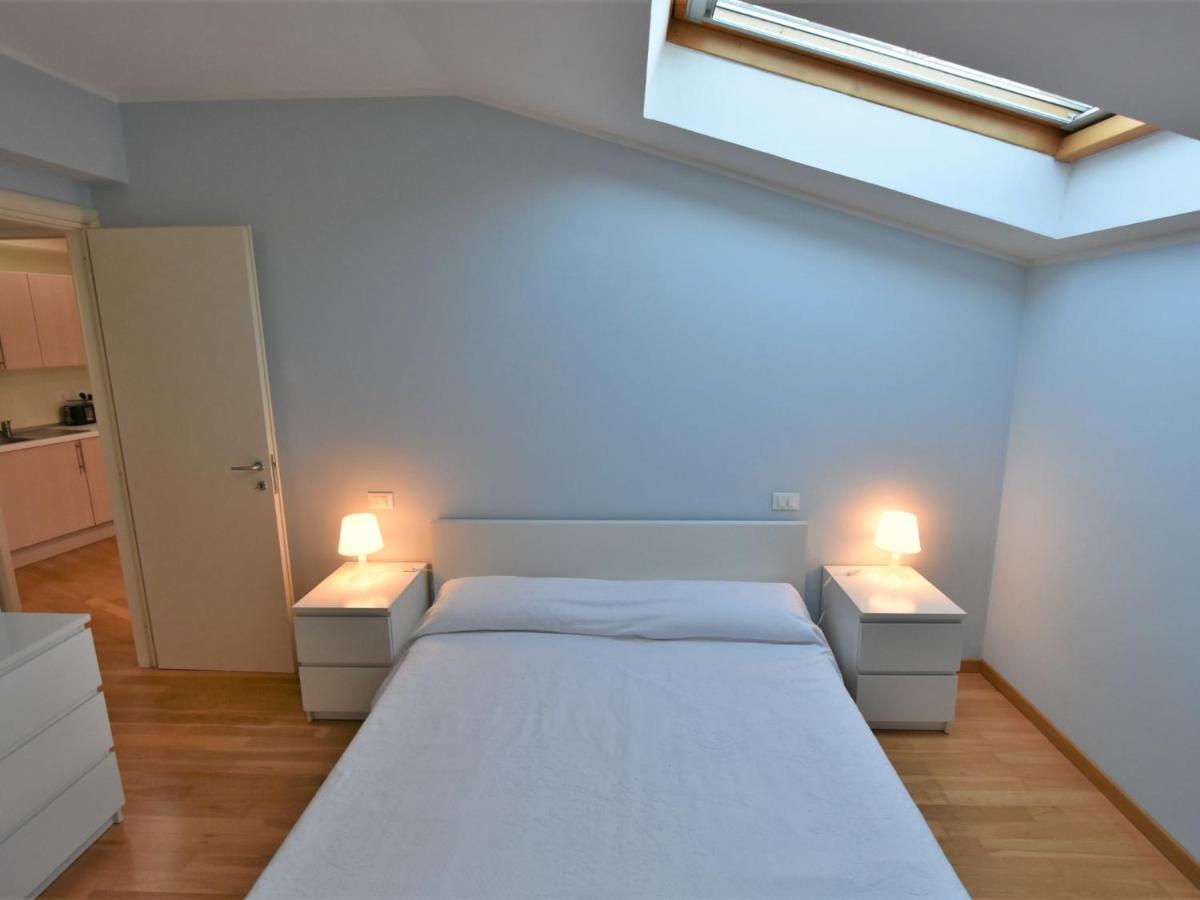 Apartment Duomo Mansarda By Interhome Изео Екстериор снимка