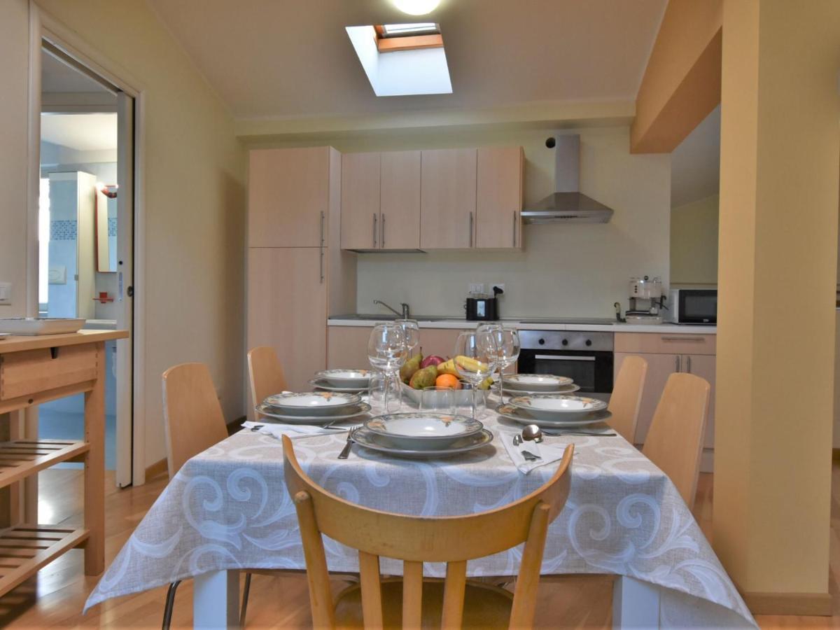 Apartment Duomo Mansarda By Interhome Изео Екстериор снимка
