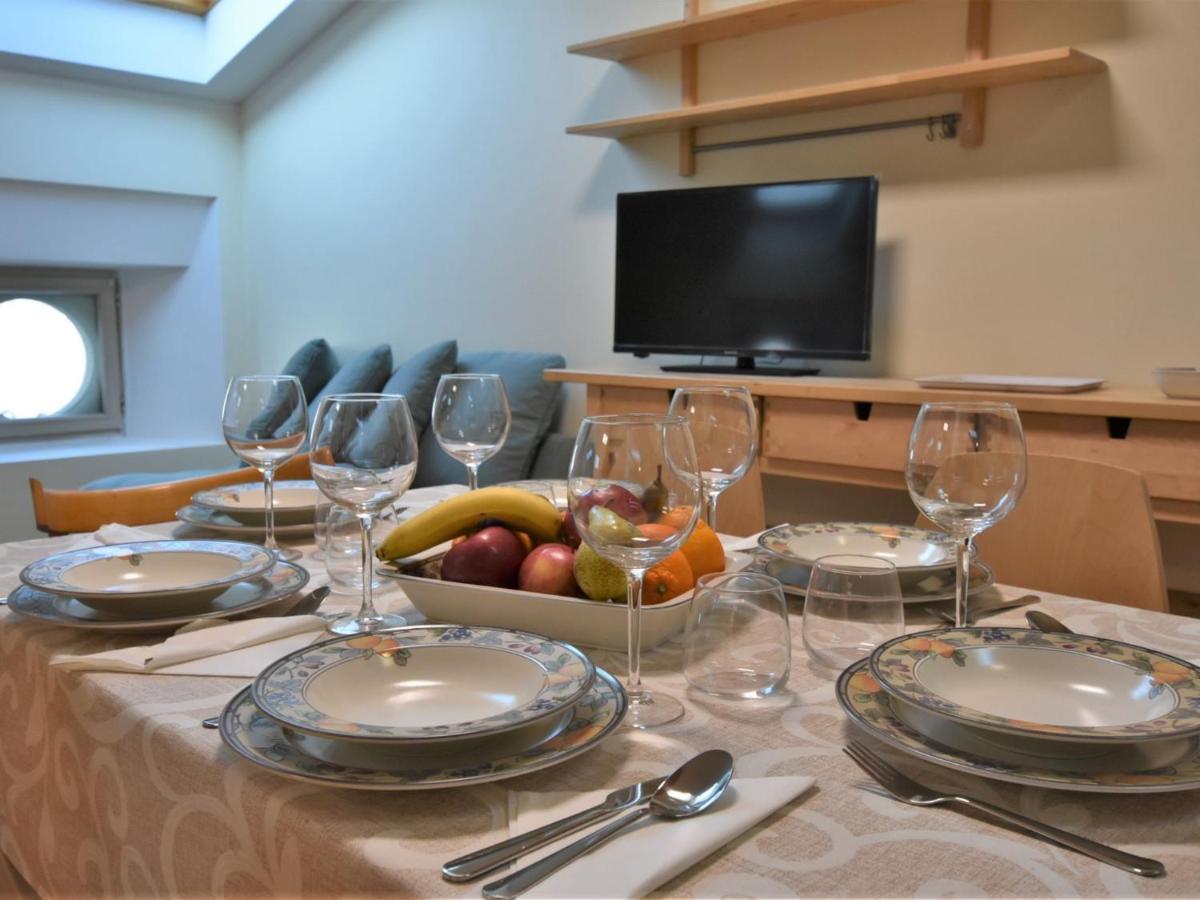 Apartment Duomo Mansarda By Interhome Изео Екстериор снимка